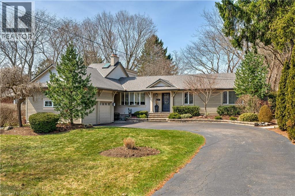 4391 Lakeshore Road, Burlington, Ontario  L7L 1B3 - Photo 2 - 40810814