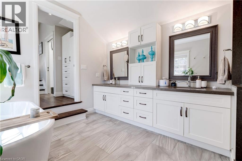 4391 Lakeshore Road, Burlington, Ontario  L7L 1B3 - Photo 30 - 40810814