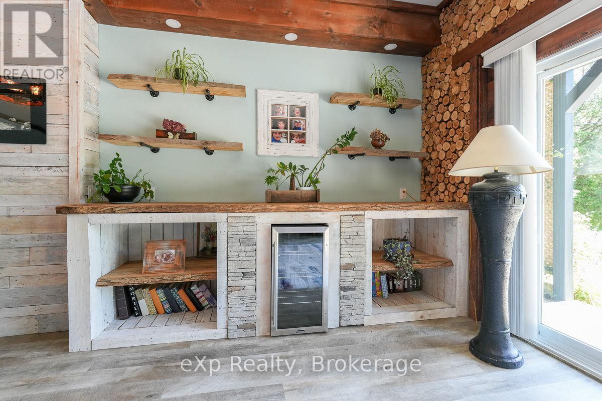 149 Mallory Beach Road, South Bruce Peninsula, Ontario  N0H 2T0 - Photo 12 - X12869472