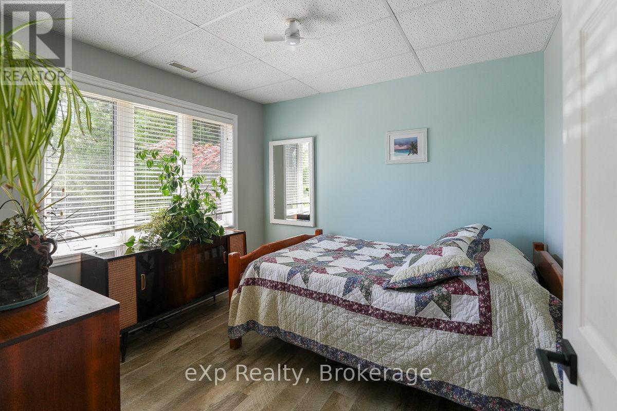 149 Mallory Beach Road, South Bruce Peninsula, Ontario  N0H 2T0 - Photo 16 - X12869472