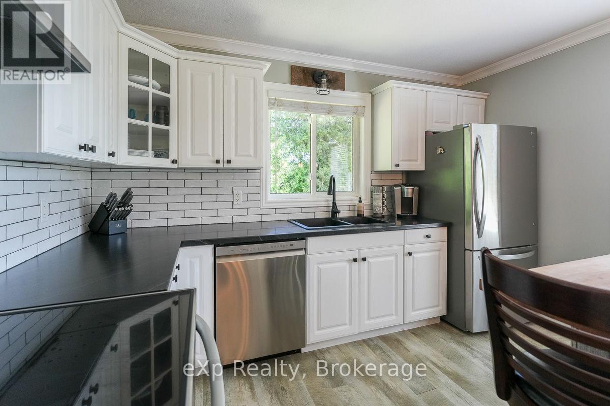 149 Mallory Beach Road, South Bruce Peninsula, Ontario  N0H 2T0 - Photo 23 - X12869472