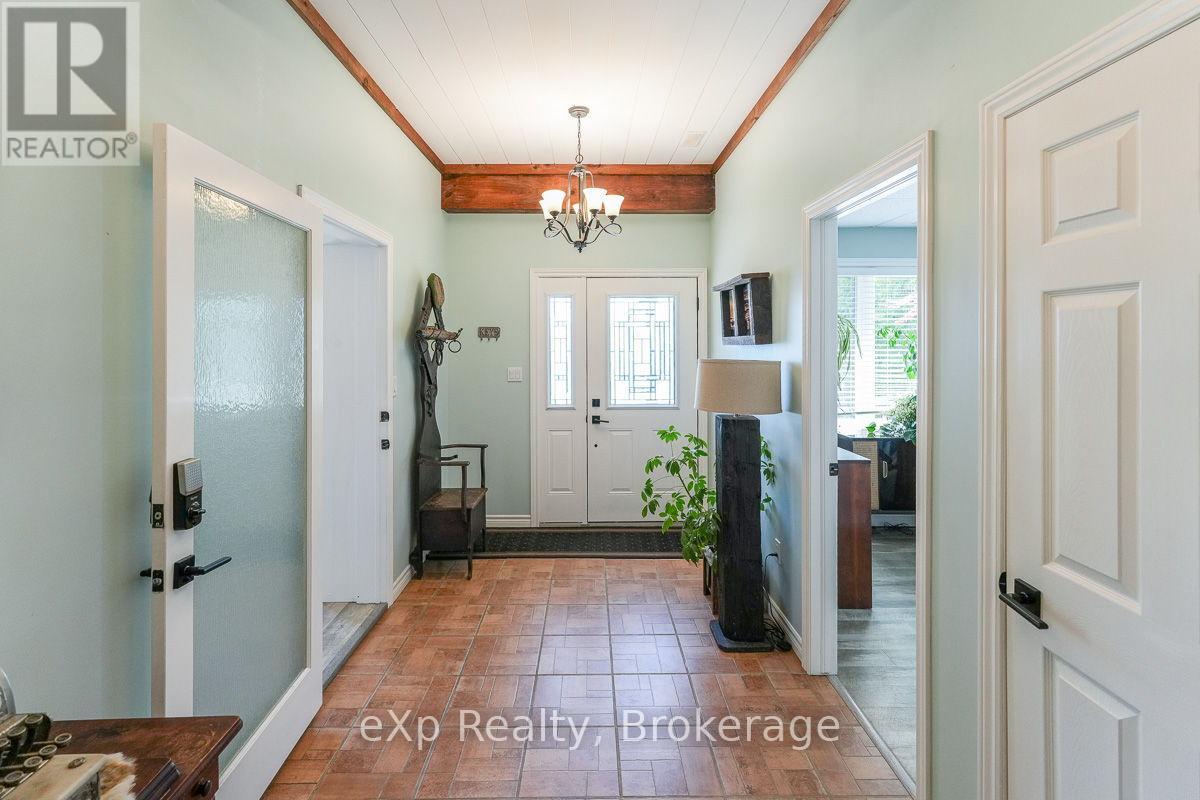 149 Mallory Beach Road, South Bruce Peninsula, Ontario  N0H 2T0 - Photo 5 - X12869472