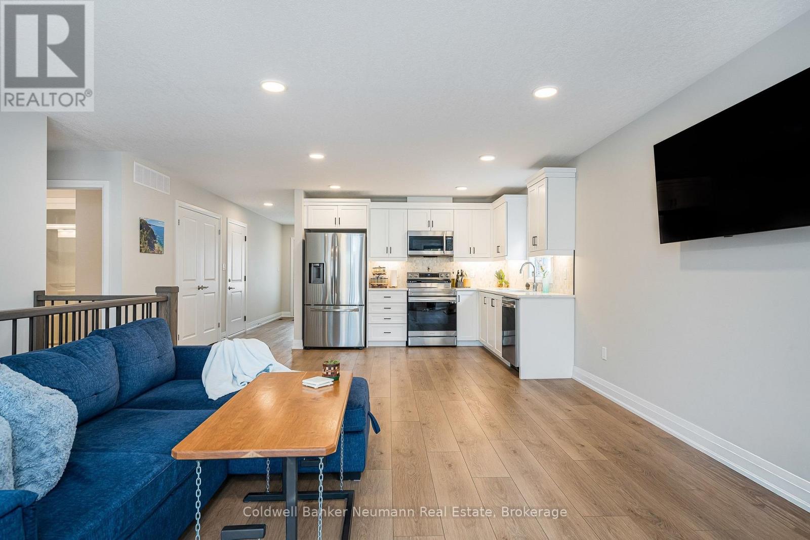 150 Durham Road W, West Grey, Ontario  N0G 1R0 - Photo 11 - X12869496