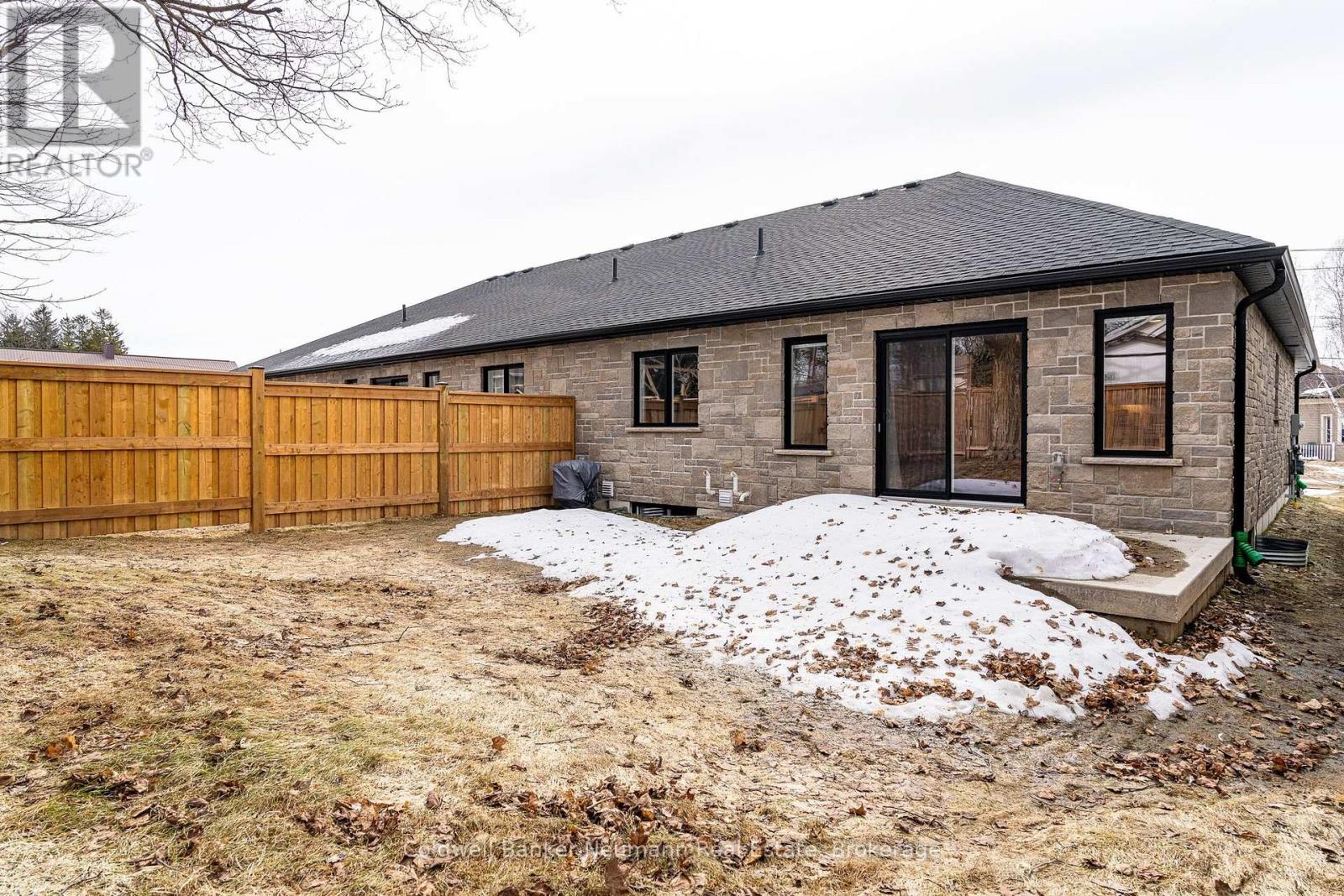 150 Durham Road W, West Grey, Ontario  N0G 1R0 - Photo 14 - X12869496