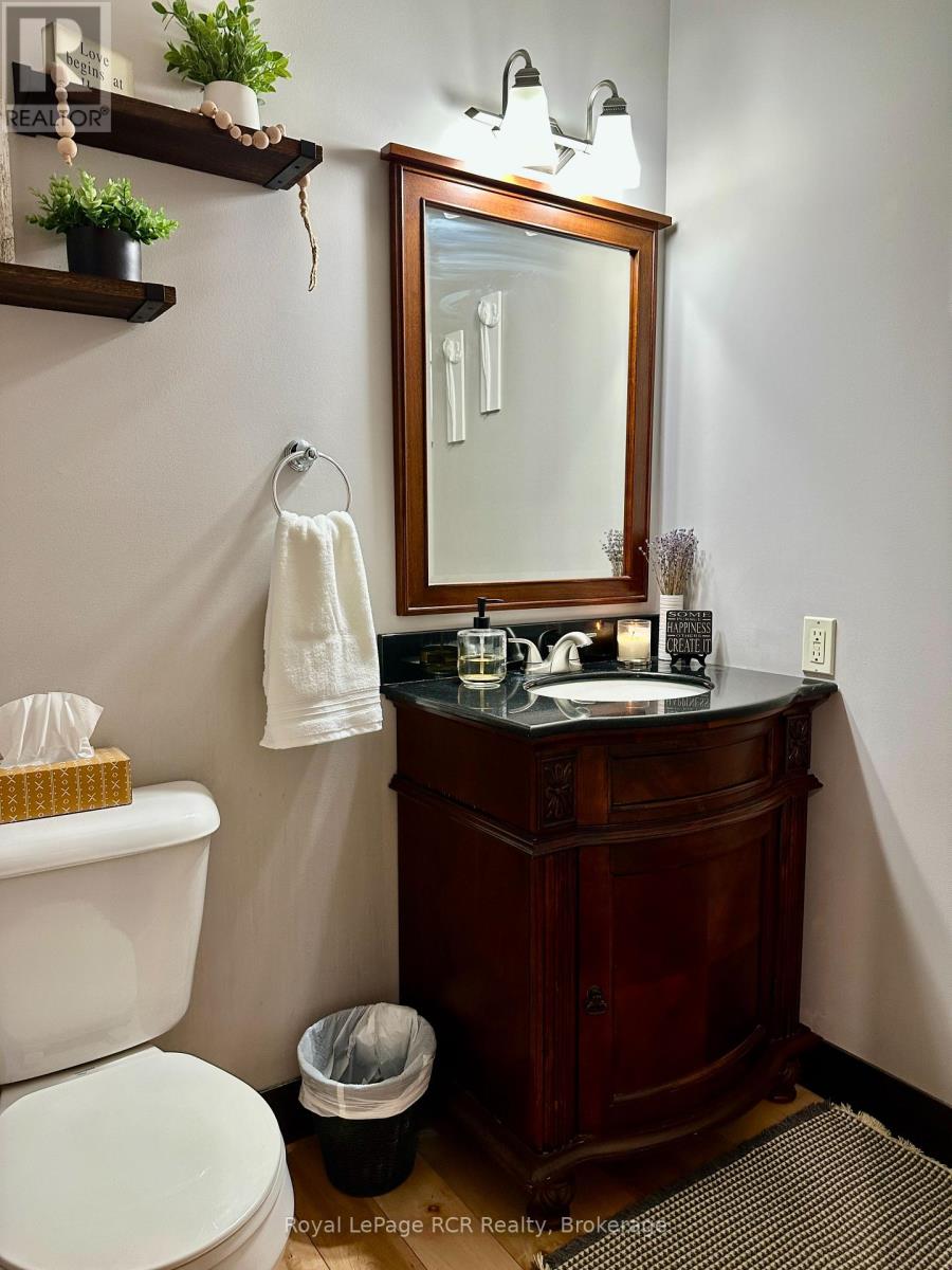 241 4th Street Crescent, Hanover, Ontario  N4N 3S9 - Photo 16 - X12869518