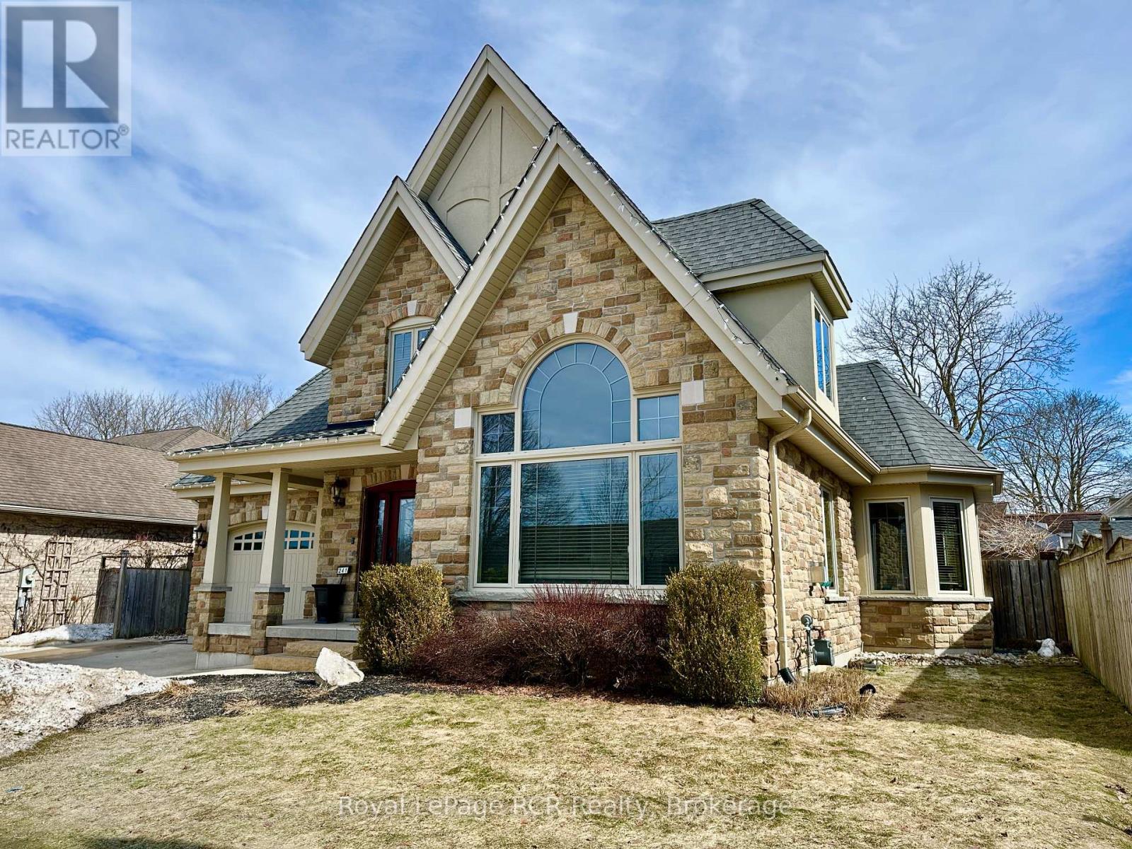 241 4th Street Crescent, Hanover, Ontario  N4N 3S9 - Photo 2 - X12869518