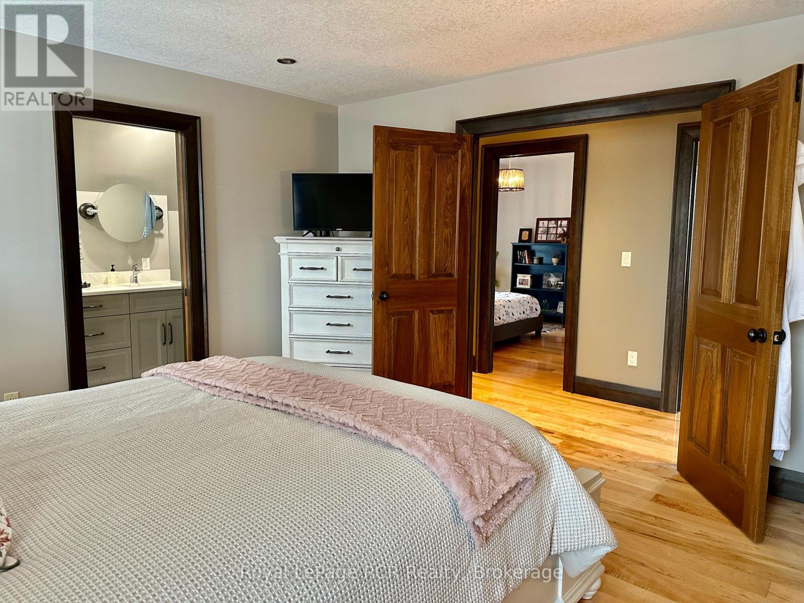 241 4th Street Crescent, Hanover, Ontario  N4N 3S9 - Photo 33 - X12869518