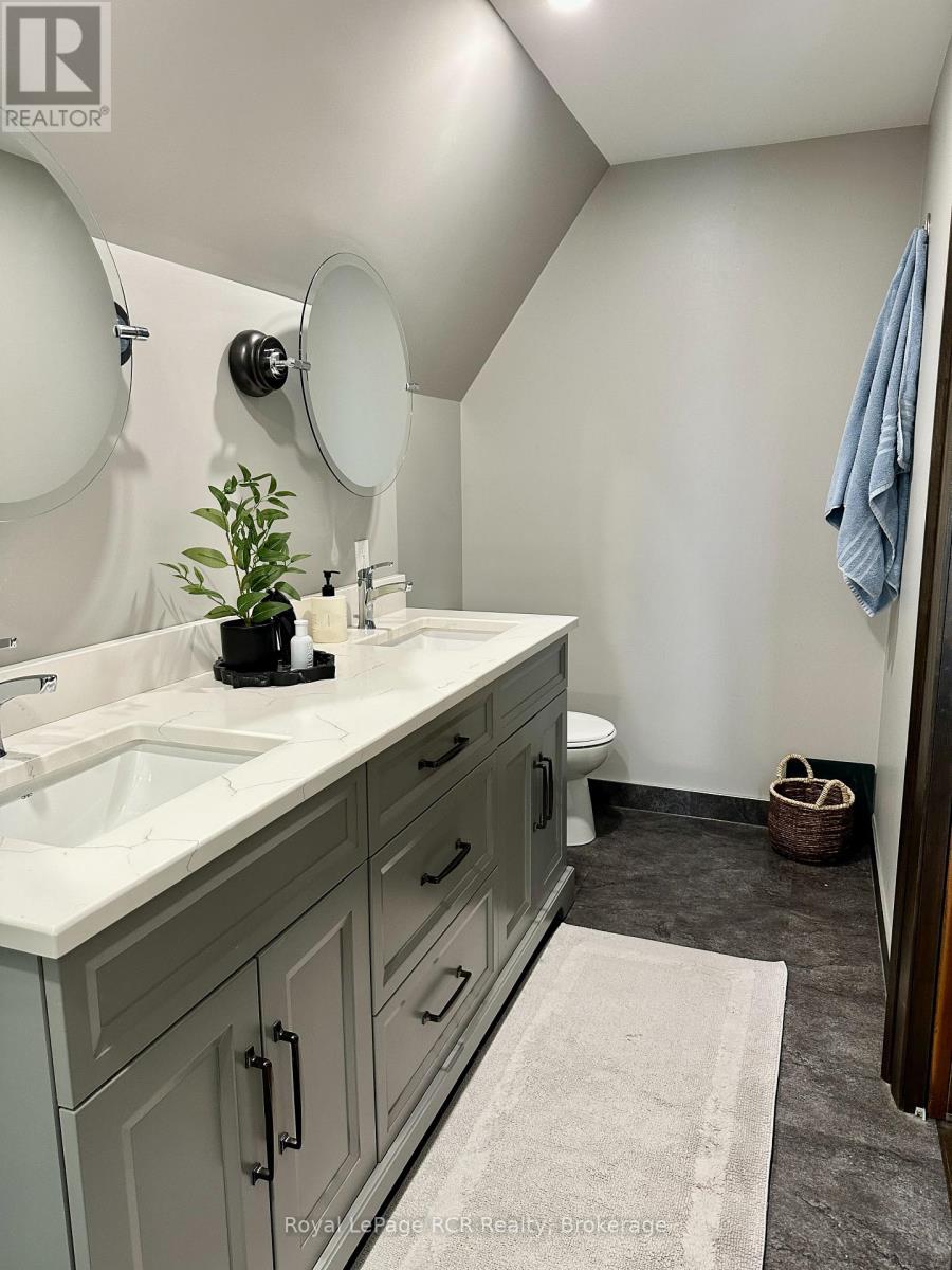 241 4th Street Crescent, Hanover, Ontario  N4N 3S9 - Photo 36 - X12869518