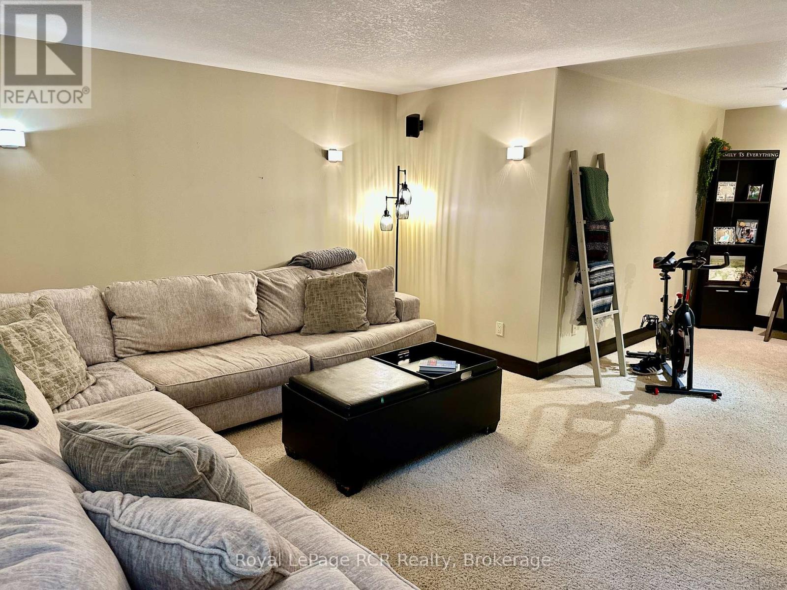 241 4th Street Crescent, Hanover, Ontario  N4N 3S9 - Photo 37 - X12869518