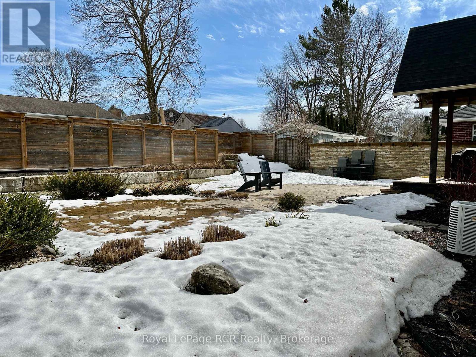 241 4th Street Crescent, Hanover, Ontario  N4N 3S9 - Photo 4 - X12869518