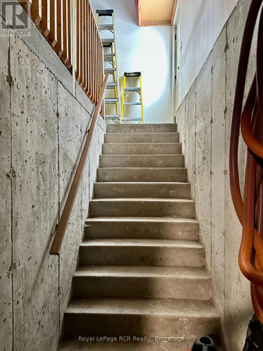 241 4th Street Crescent, Hanover, Ontario  N4N 3S9 - Photo 47 - X12869518