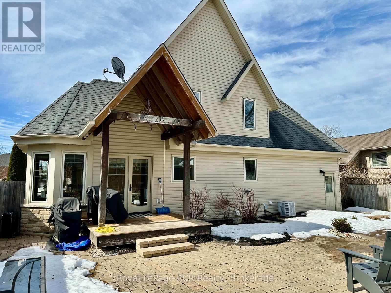 241 4th Street Crescent, Hanover, Ontario  N4N 3S9 - Photo 6 - X12869518