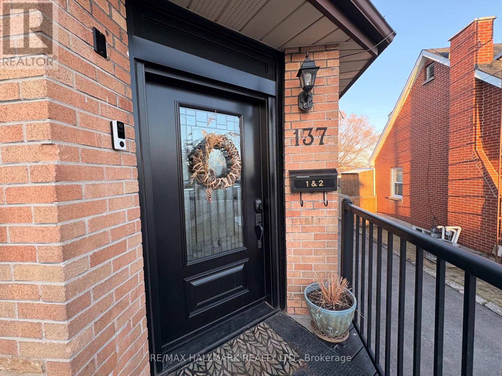 137 Rosehill Boulevard, Oshawa, Ontario  L1J 5G8 - Photo 2 - E12869484