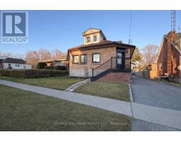 137 ROSEHILL BOULEVARD, Oshawa, Ontario