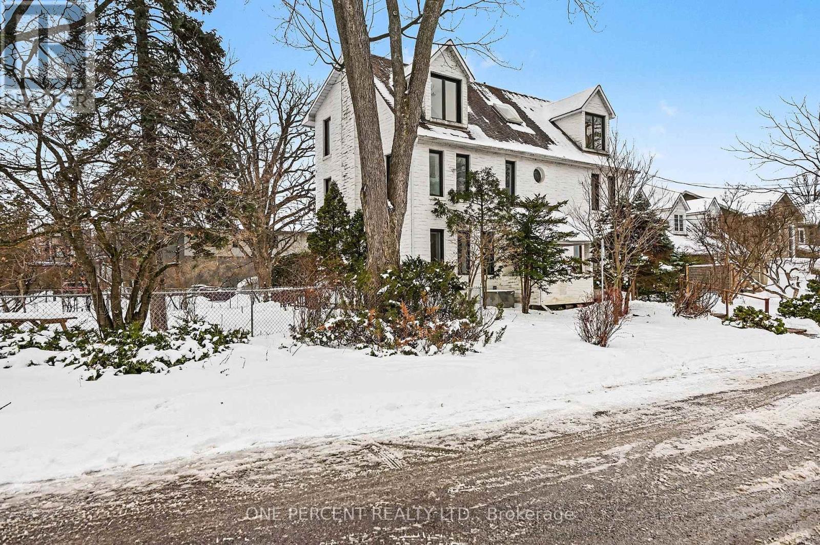 60 Pontiac Street, Ottawa, Ontario  K1Y 2K1 - Photo 3 - X12869500