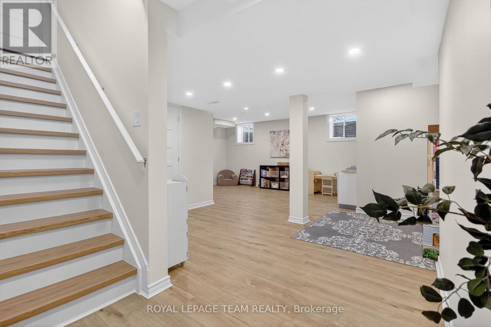 375 Meadowbreeze Drive, Ottawa, Ontario  K2M 0K3 - Photo 34 - X12869528