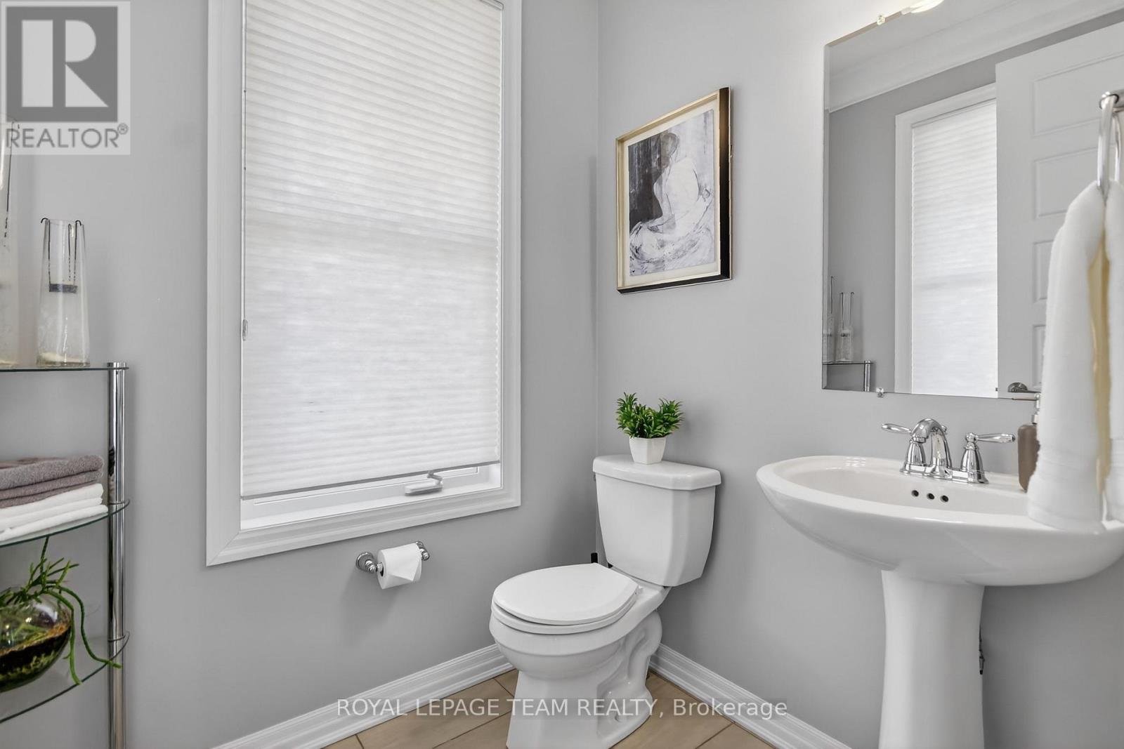 375 Meadowbreeze Drive, Ottawa, Ontario  K2M 0K3 - Photo 7 - X12869528