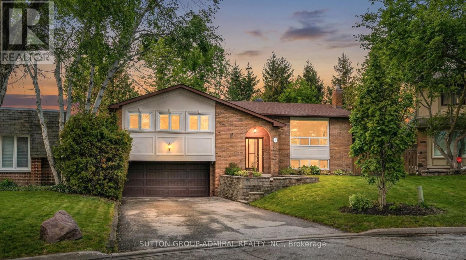 42 Jondan Crescent, Markham, Ontario  L3T 3Z5 - Photo 2 - N12869504