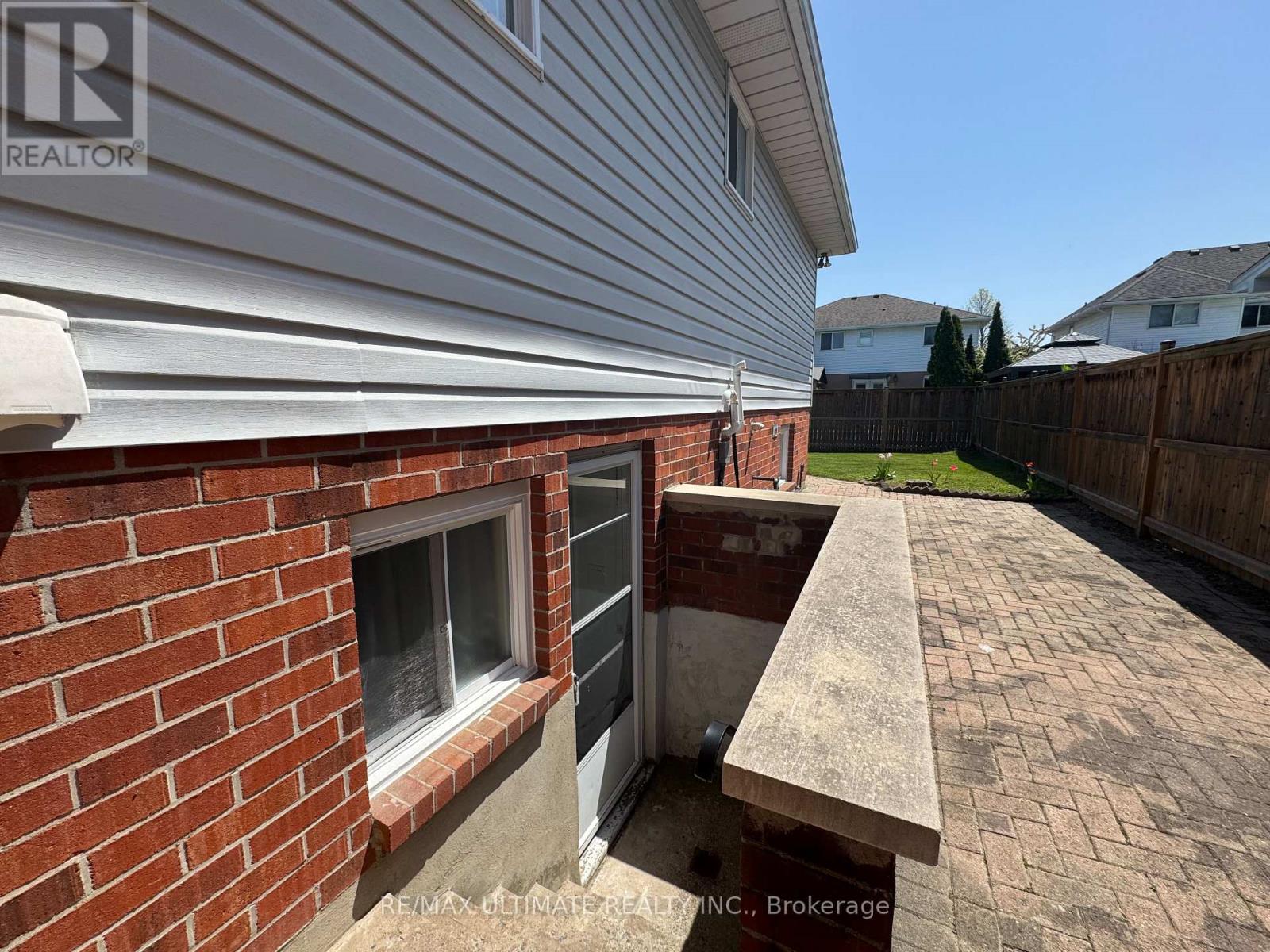 12 Stoney Brook Crescent, St. Catharines, Ontario  L2S 3J3 - Photo 13 - X12869468