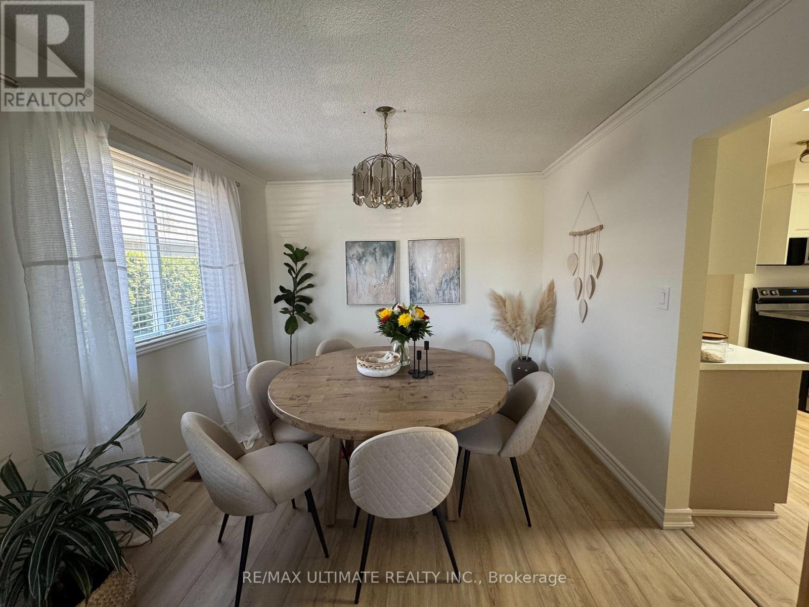 12 Stoney Brook Crescent, St. Catharines, Ontario  L2S 3J3 - Photo 6 - X12869468