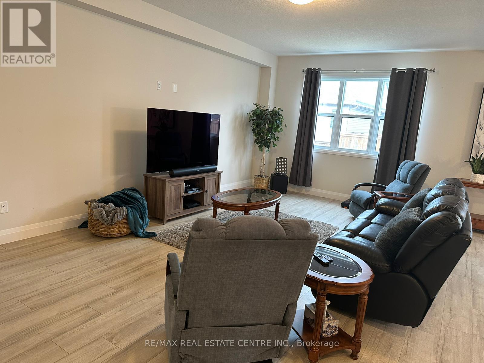 64 Cash Crescent, Ingersoll, Ontario  N5C 0E1 - Photo 7 - X12869522