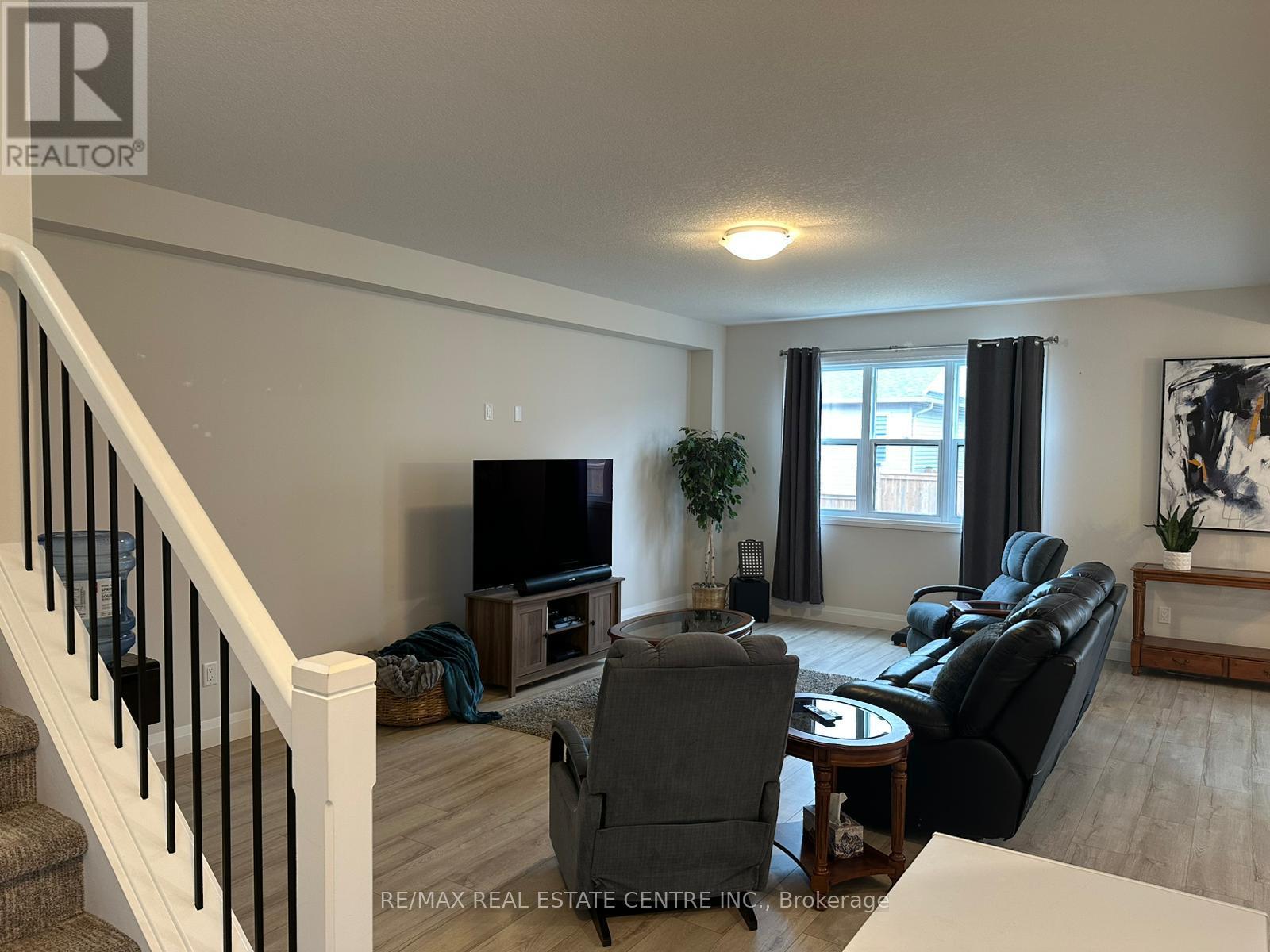 64 Cash Crescent, Ingersoll, Ontario  N5C 0E1 - Photo 8 - X12869522