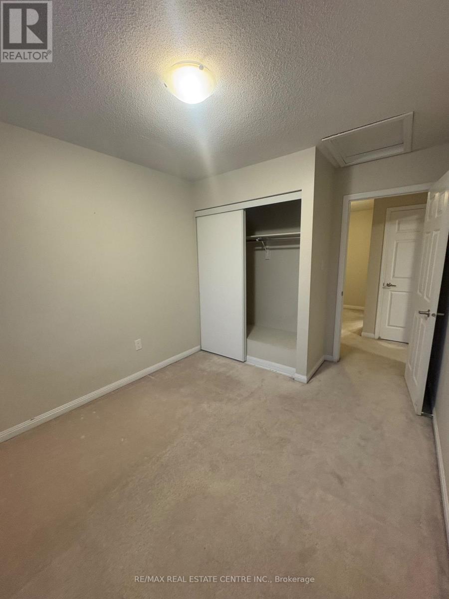 271 Woodley Crescent S, Milton, Ontario  L9T 8C4 - Photo 16 - W12840408