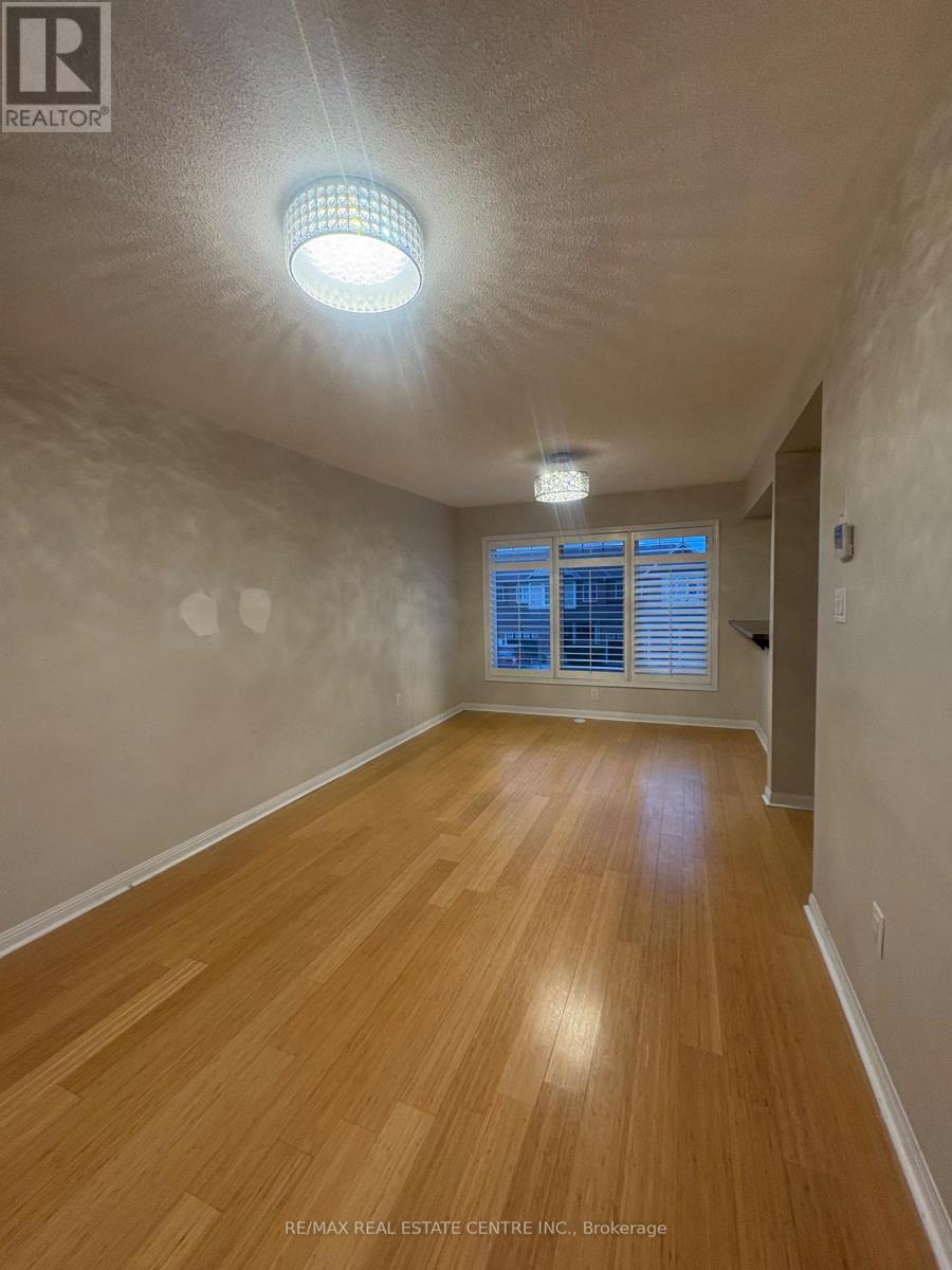 271 Woodley Crescent S, Milton, Ontario  L9T 8C4 - Photo 11 - W12840408