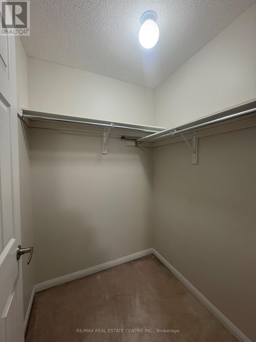 271 Woodley Crescent S, Milton, Ontario  L9T 8C4 - Photo 19 - W12840408