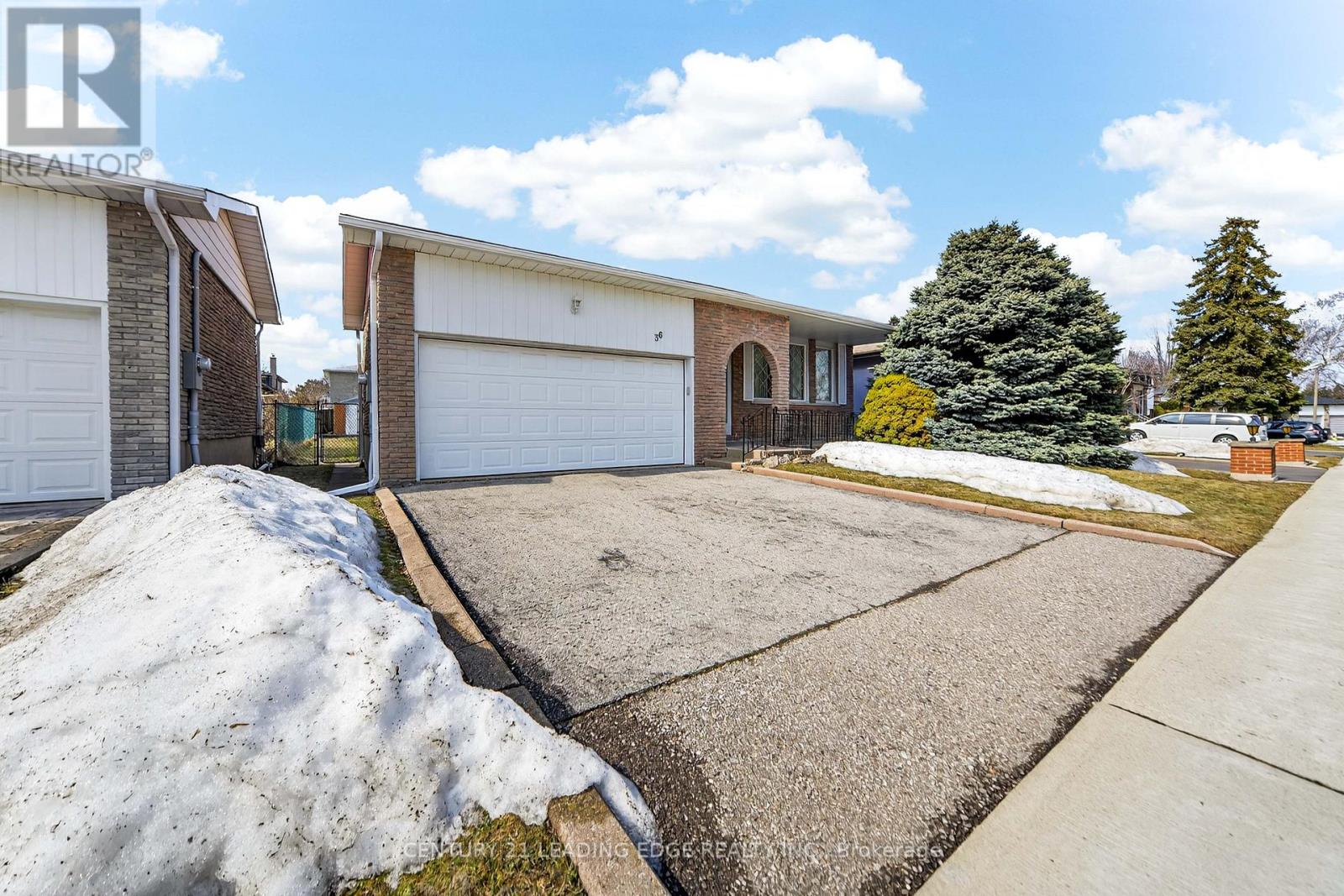 36 Lawnmere Crescent, Toronto, Ontario  M1S 2T3 - Photo 2 - E12867350