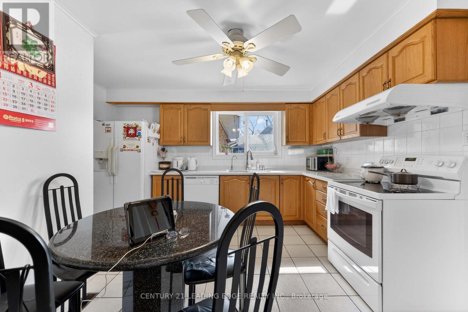 36 Lawnmere Crescent, Toronto, Ontario  M1S 2T3 - Photo 7 - E12867350