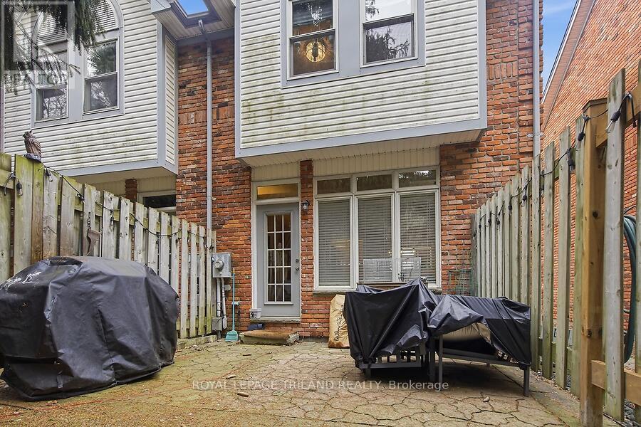 Photo 23 of 23 for 16 - 1415 Commissioners Road W