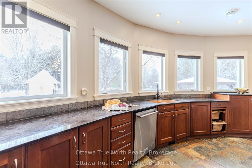 1530 Lords Manor Lane, Ottawa, Ontario  K4M 1K3 - Photo 13 - X12869218