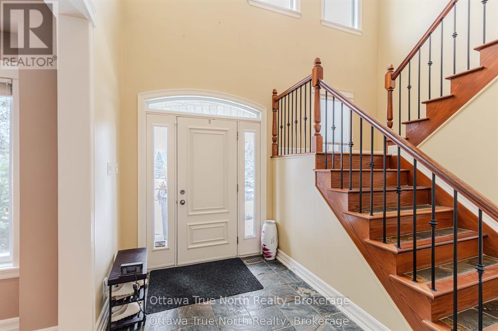 1530 Lords Manor Lane, Ottawa, Ontario  K4M 1K3 - Photo 3 - X12869218