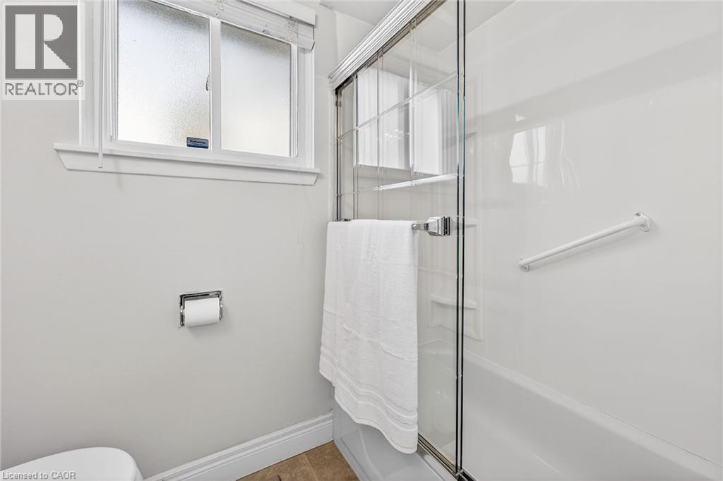 24 Milverton Close, Waterdown, Ontario  L0R 2H3 - Photo 23 - 40810513