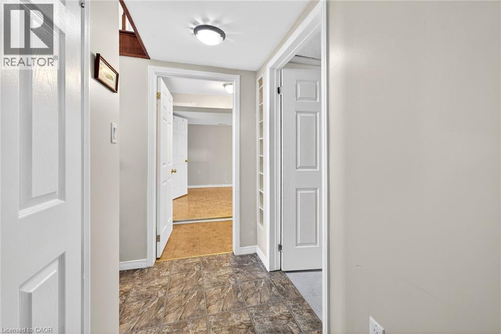 24 Milverton Close, Waterdown, Ontario  L0R 2H3 - Photo 32 - 40810513