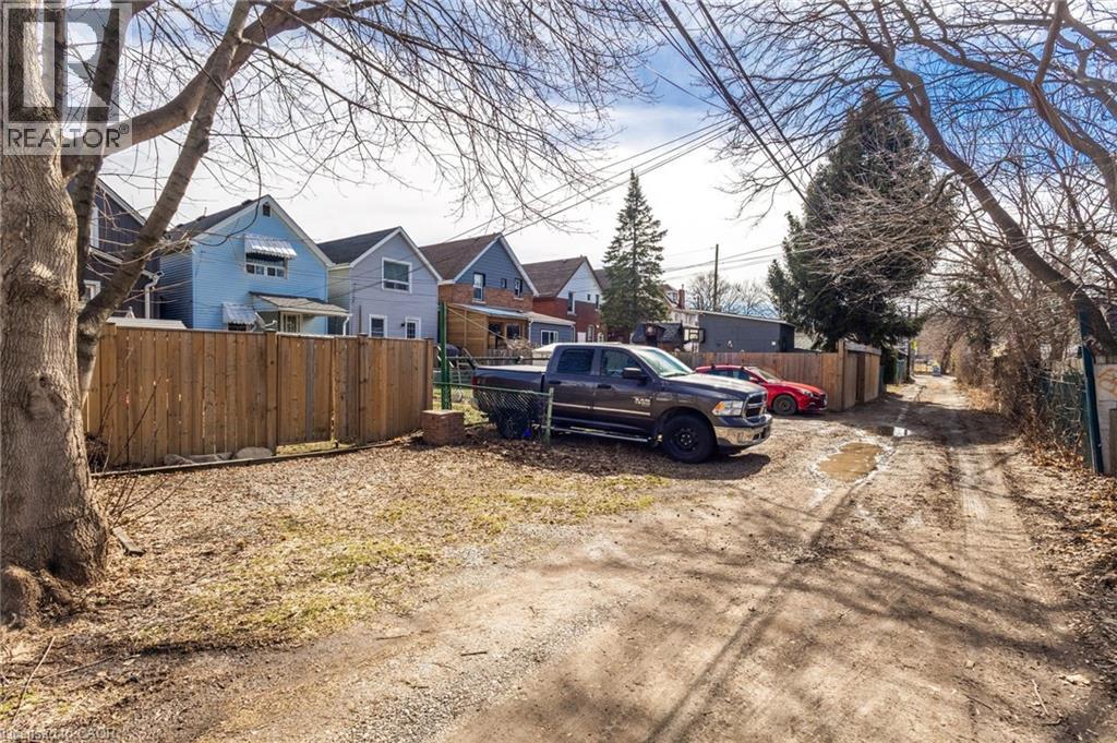 109 Grosvenor Avenue N, Hamilton, Ontario  L8L 7S5 - Photo 37 - 40809372