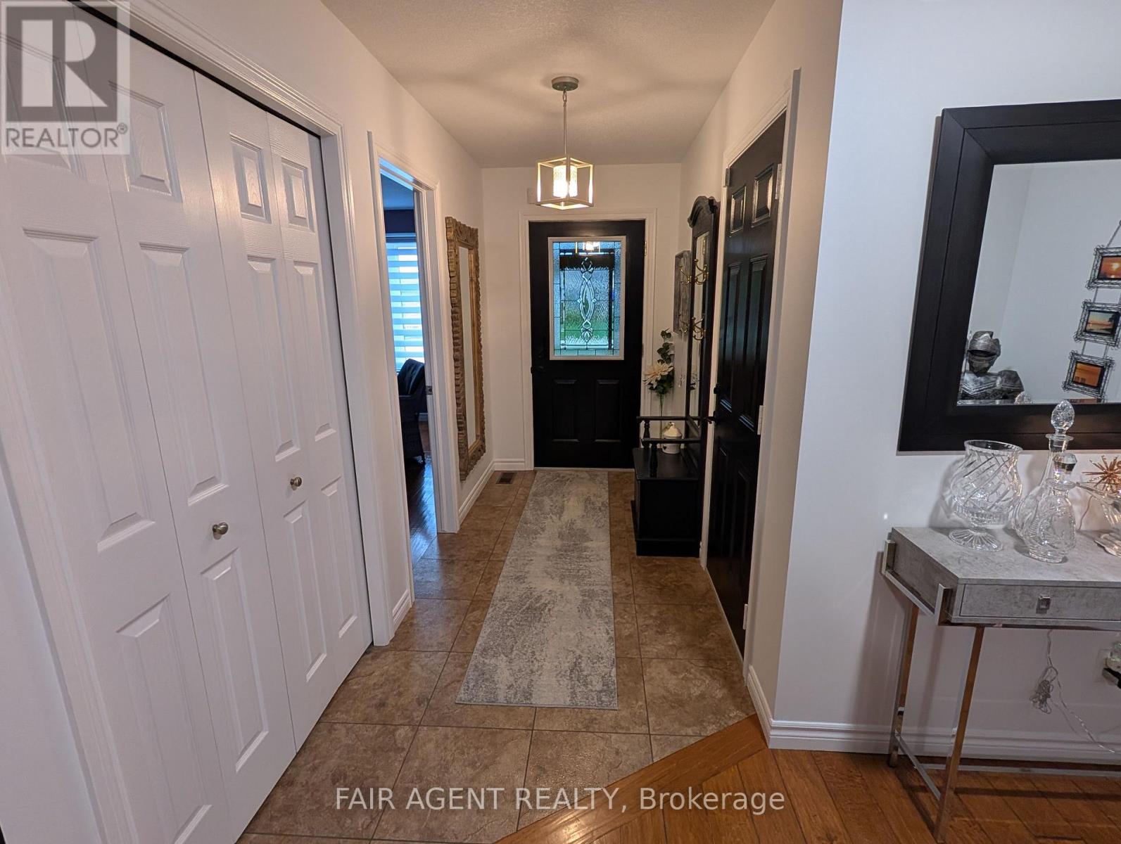 110 Milton Seiler Crescent, Minto, Ontario  N0G 2P0 - Photo 4 - X12869552