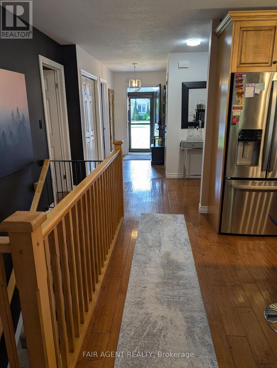 110 Milton Seiler Crescent, Minto, Ontario  N0G 2P0 - Photo 7 - X12869552