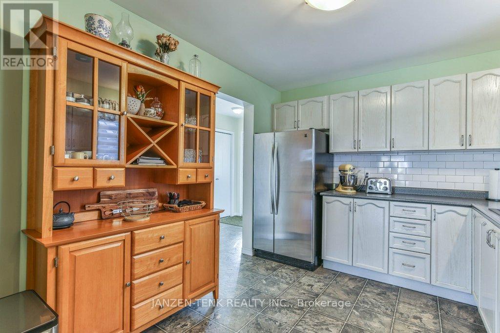 60 Beckett Boulevard, Tillsonburg, Ontario  N4G 5N3 - Photo 10 - X12869558