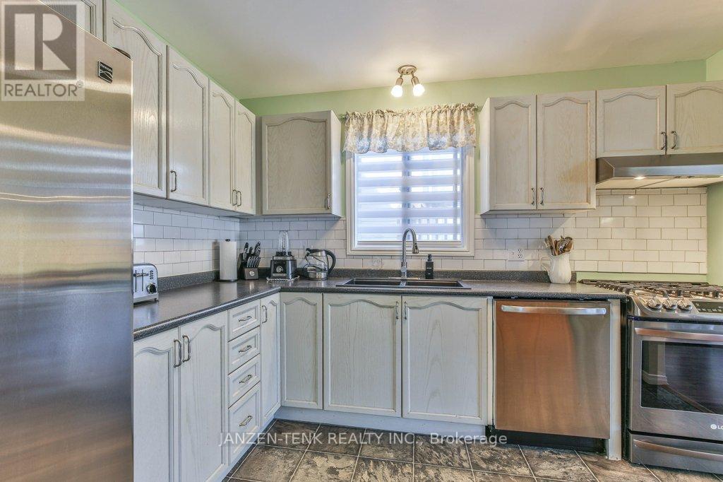 60 Beckett Boulevard, Tillsonburg, Ontario  N4G 5N3 - Photo 7 - X12869558