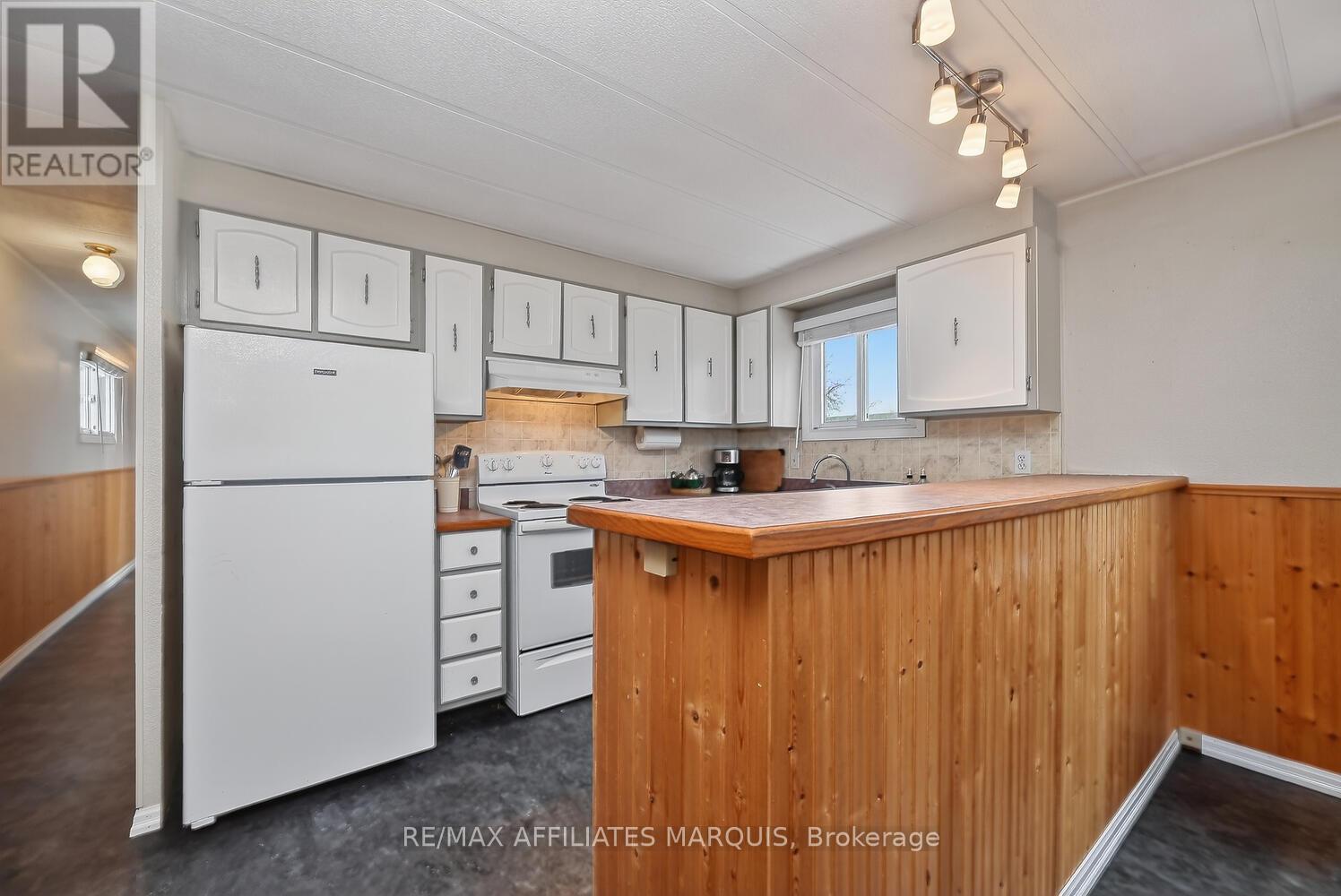 8 Saddle Avenue, Rideau Lakes, Ontario  K7A 4S5 - Photo 10 - X12869534