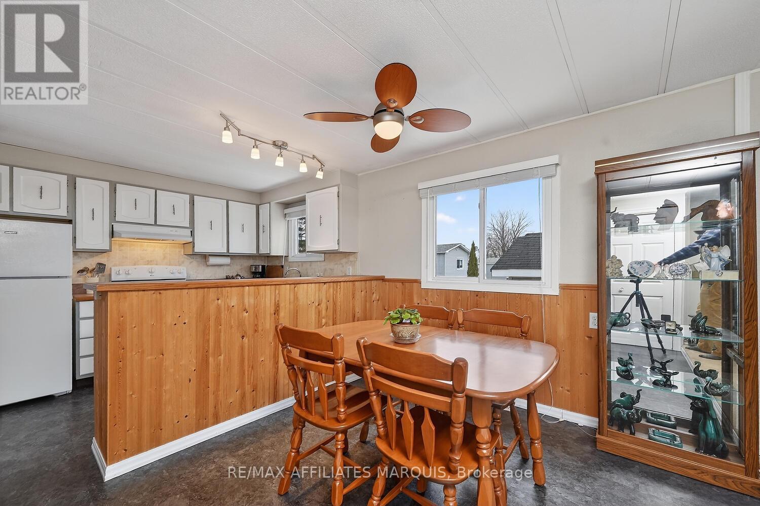 8 Saddle Avenue, Rideau Lakes, Ontario  K7A 4S5 - Photo 14 - X12869534