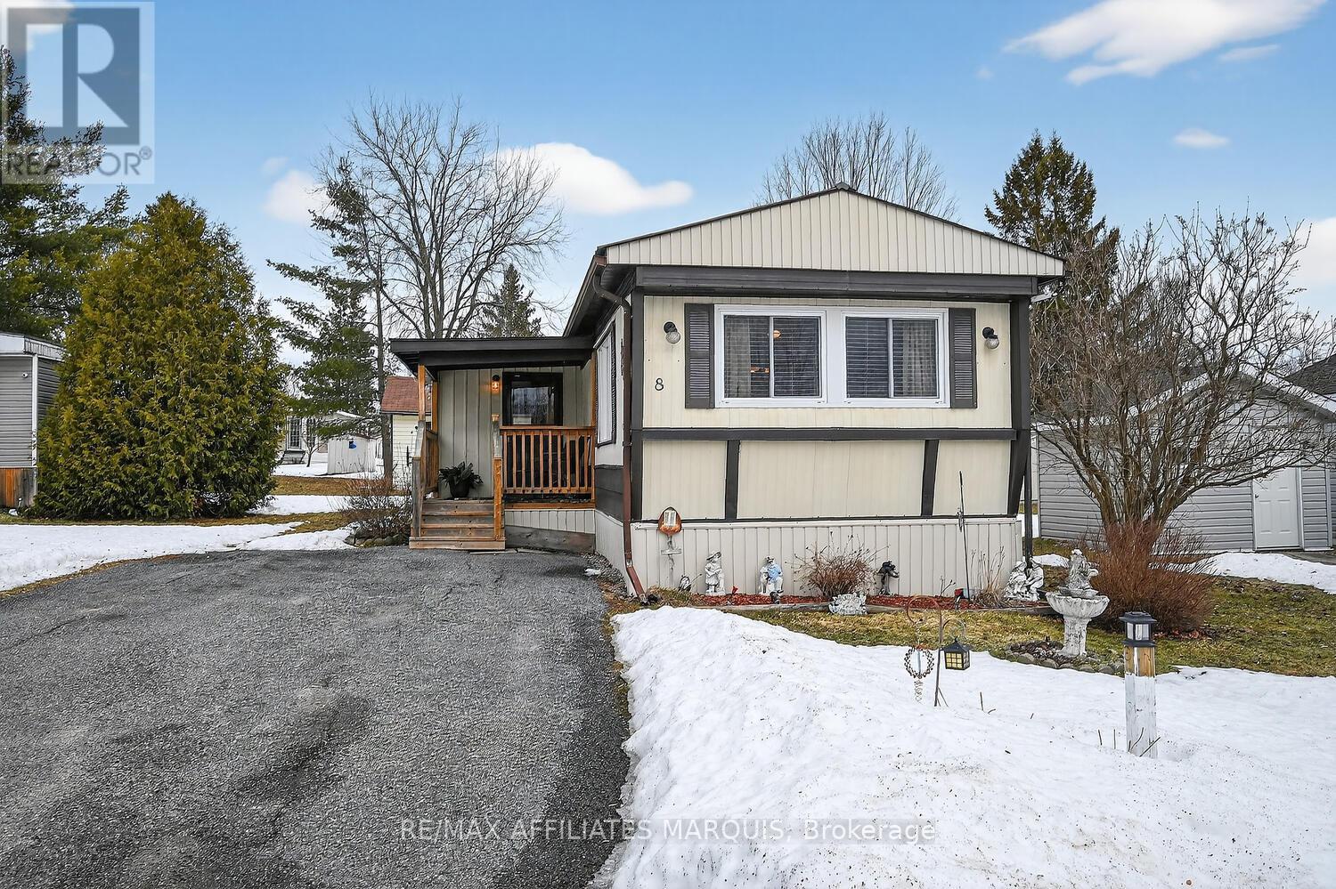 8 Saddle Avenue, Rideau Lakes, Ontario  K7A 4S5 - Photo 2 - X12869534