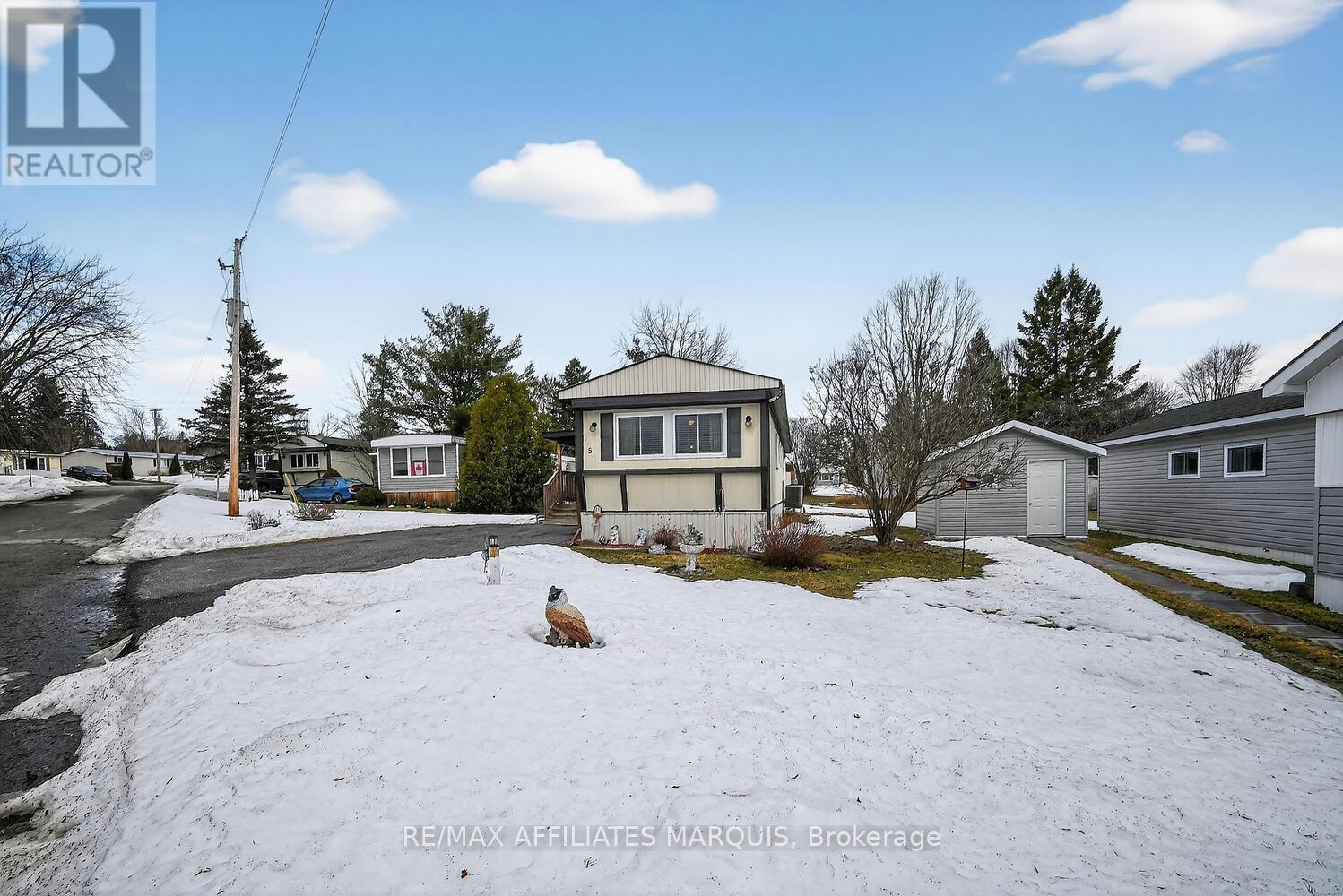 8 Saddle Avenue, Rideau Lakes, Ontario  K7A 4S5 - Photo 3 - X12869534