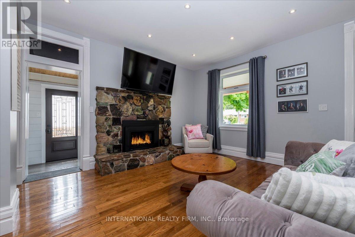 8061 Main Street, Adjala-Tosorontio (Everett), Ontario  L0M 1J0 - Photo 9 - N12869556