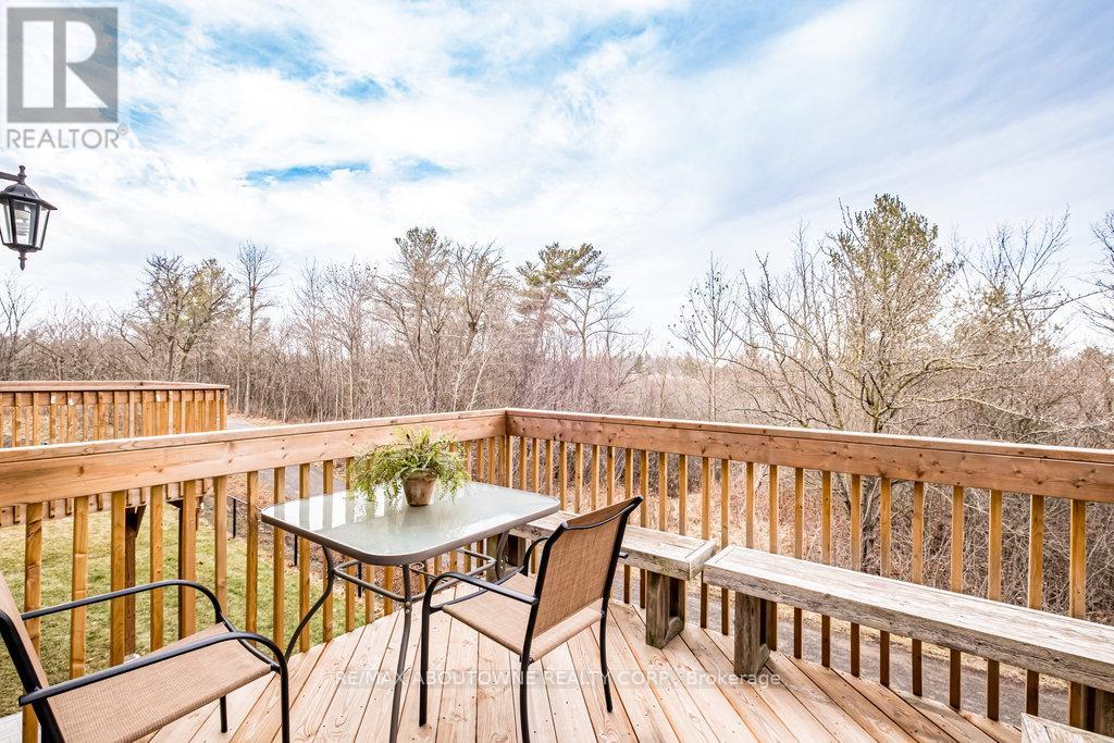 1456 Ford Strathy Crescent, Oakville, Ontario  L6H 3W9 - Photo 17 - W12742676