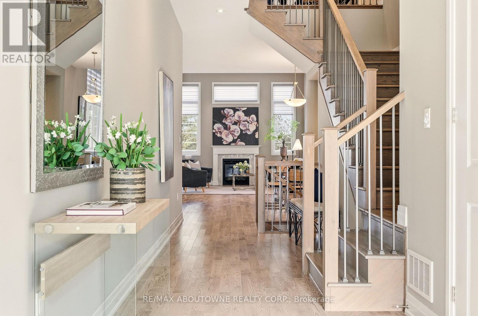 1456 Ford Strathy Crescent, Oakville, Ontario  L6H 3W9 - Photo 8 - W12742676