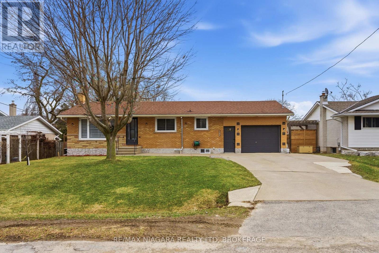 4183 Glenwood Drive, Lincoln, Ontario  L0R 1B7 - Photo 1 - X12869544