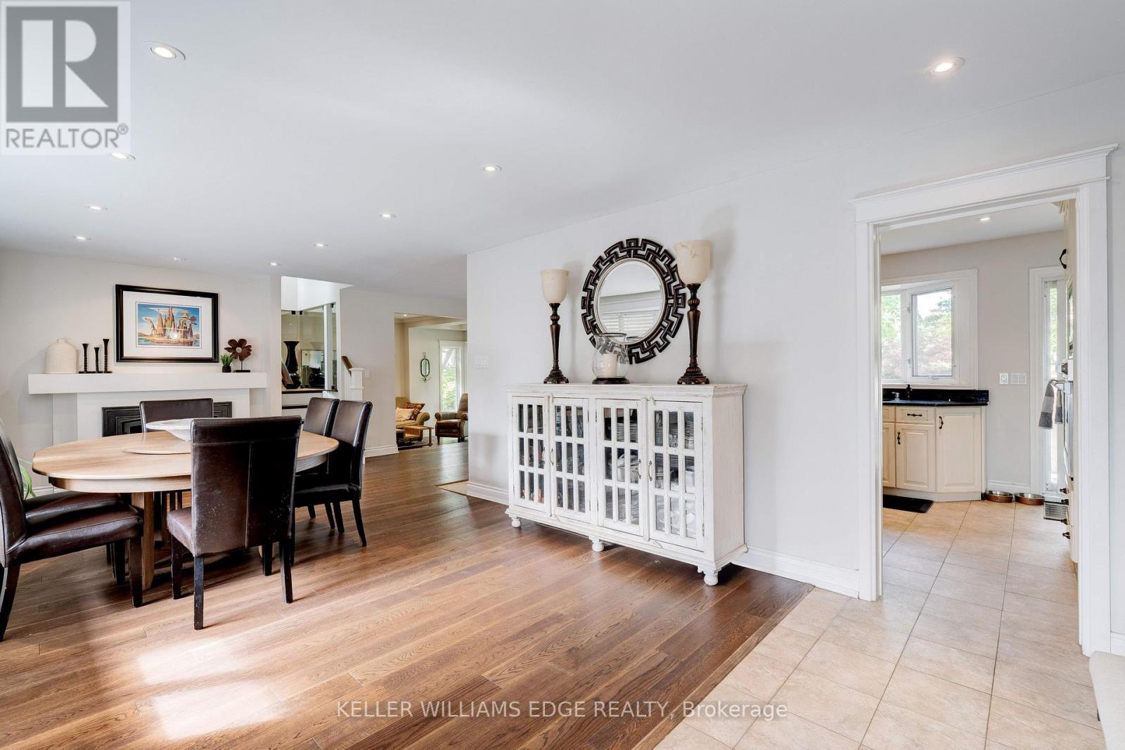 4391 Lakeshore Road, Burlington, Ontario  L7L 1B3 - Photo 12 - W12869538